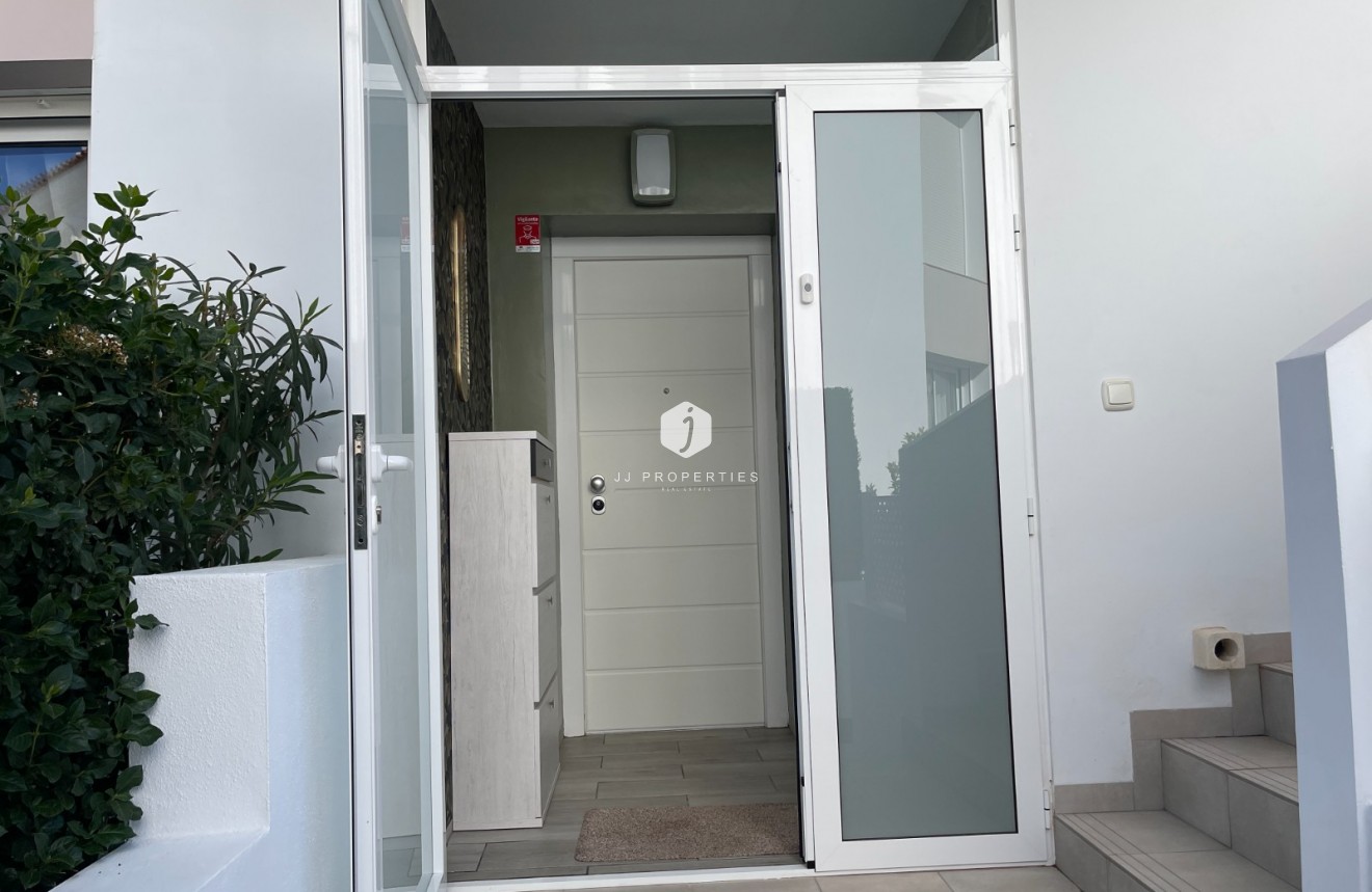 Z drugiej ręki - Mieszkanie w bloku -
Rojales - Inland