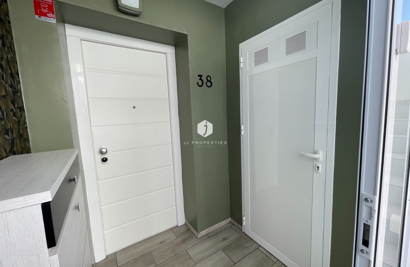 Z drugiej ręki - Mieszkanie w bloku -
Rojales - Inland