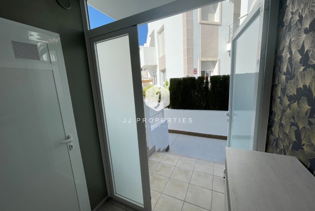 Z drugiej ręki - Mieszkanie w bloku -
Rojales - Inland