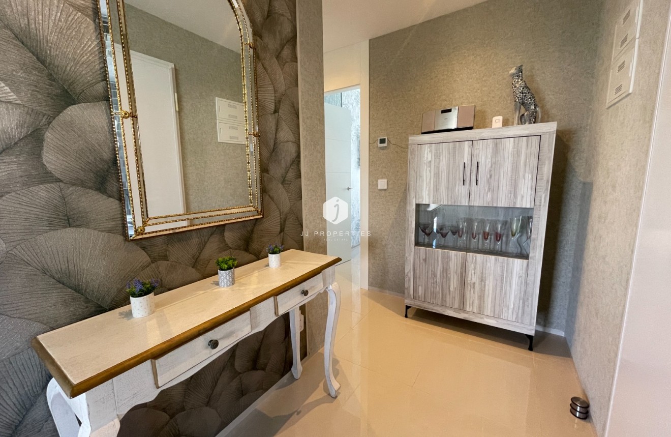 Z drugiej ręki - Mieszkanie w bloku -
Rojales - Inland