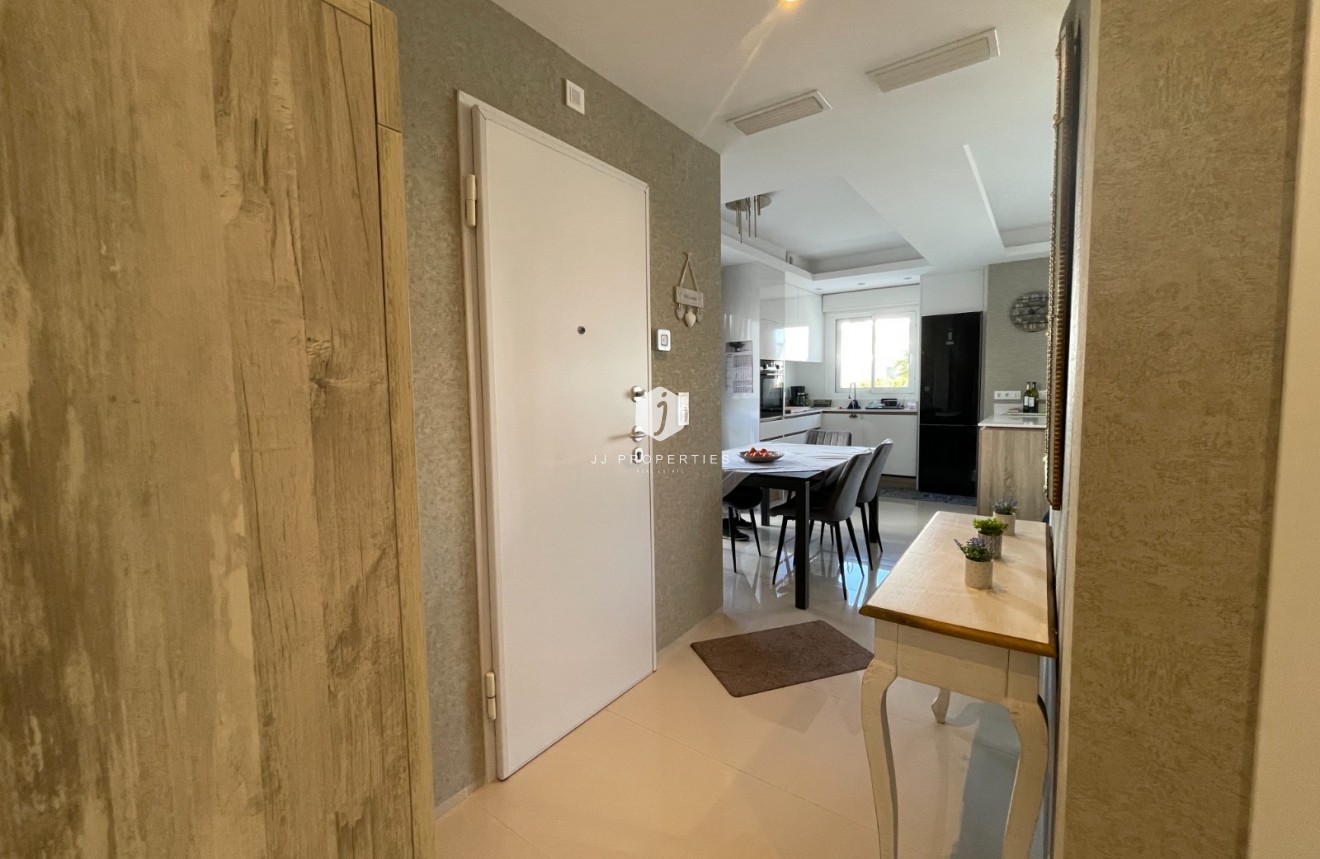 Z drugiej ręki - Mieszkanie w bloku -
Rojales - Inland