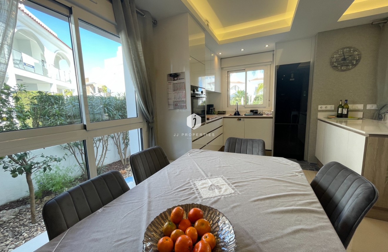 Z drugiej ręki - Mieszkanie w bloku -
Rojales - Inland