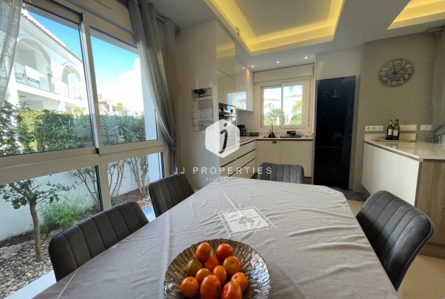 Z drugiej ręki - Mieszkanie w bloku -
Rojales - Inland