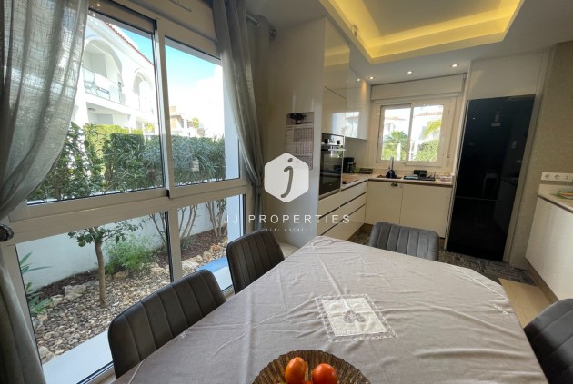 Z drugiej ręki - Mieszkanie w bloku -
Rojales - Inland