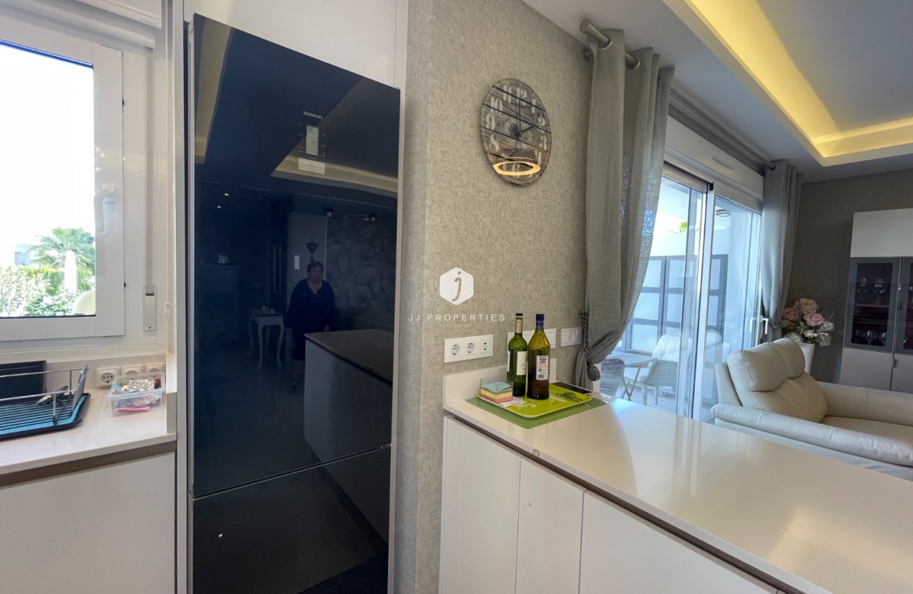 Z drugiej ręki - Mieszkanie w bloku -
Rojales - Inland