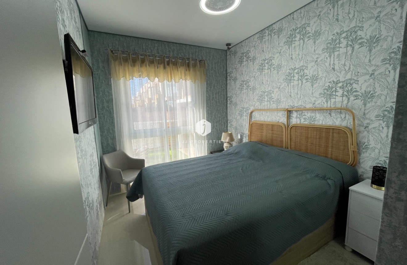 Z drugiej ręki - Mieszkanie w bloku -
Rojales - Inland