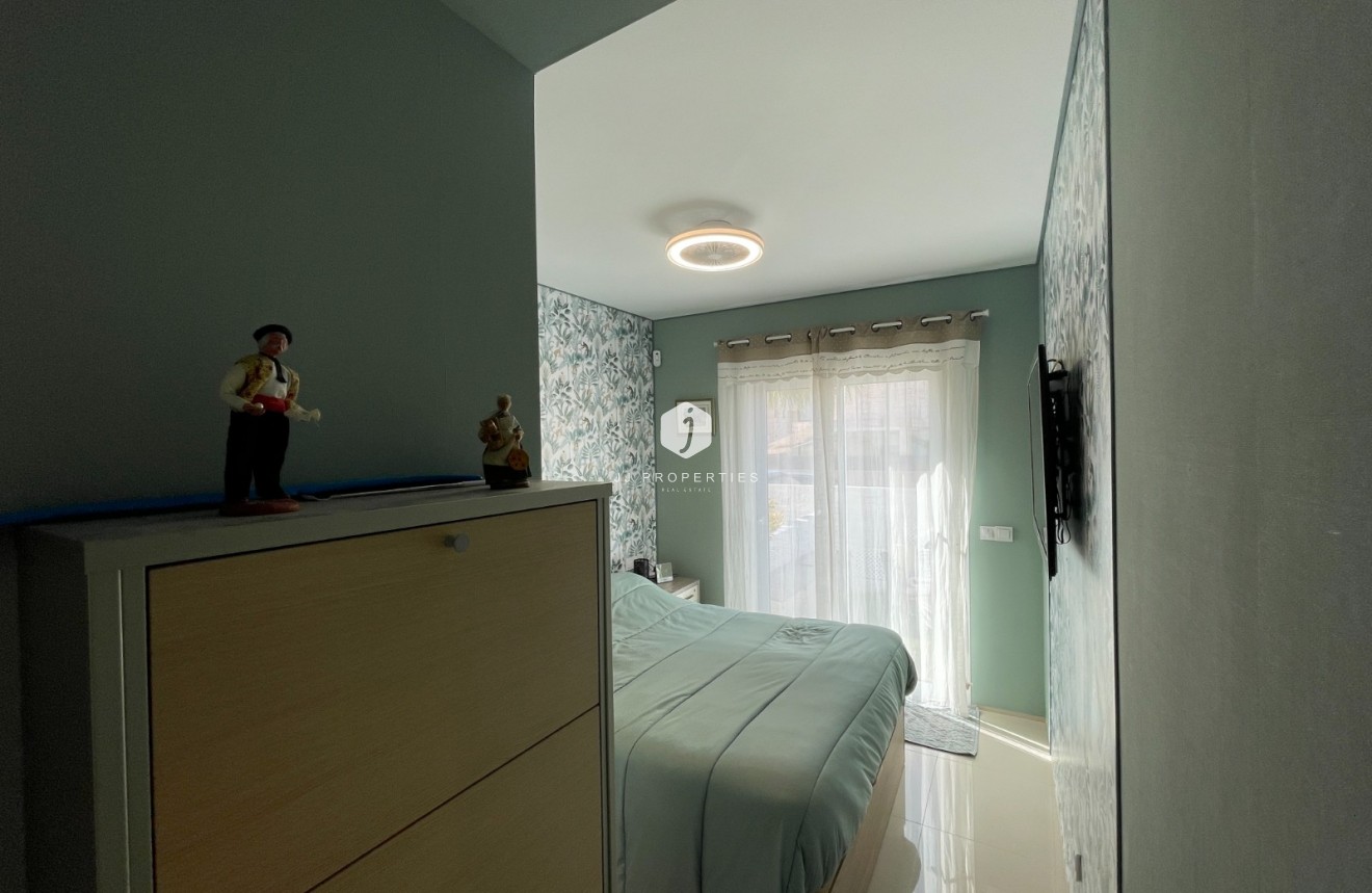 Z drugiej ręki - Mieszkanie w bloku -
Rojales - Inland