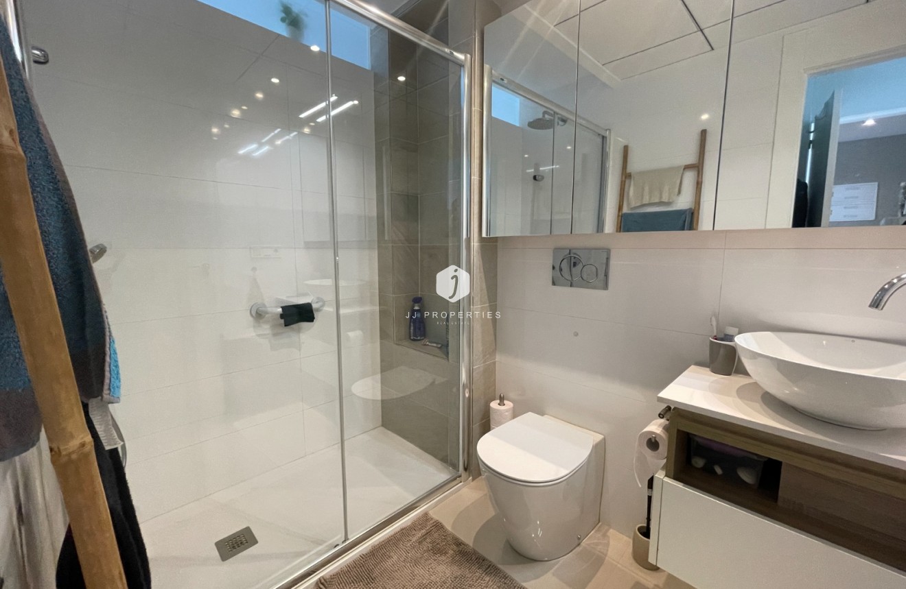 Z drugiej ręki - Mieszkanie w bloku -
Rojales - Inland