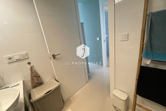 Z drugiej ręki - Mieszkanie w bloku -
Rojales - Inland