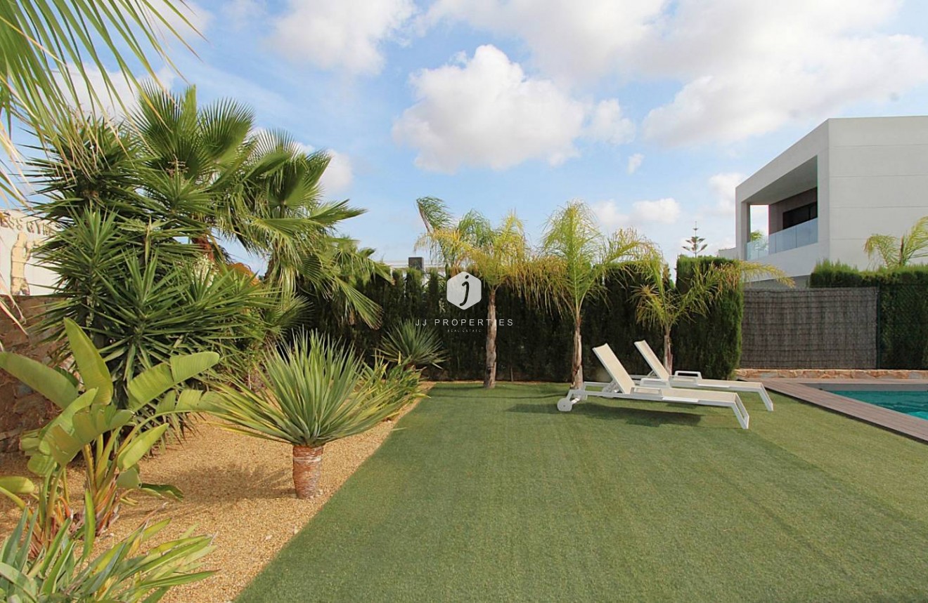 Resale - Villa -
Rojales - Inland