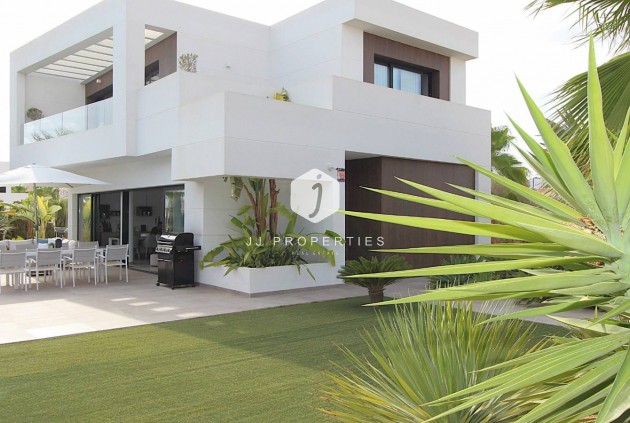 Resale - Villa -
Rojales - Inland