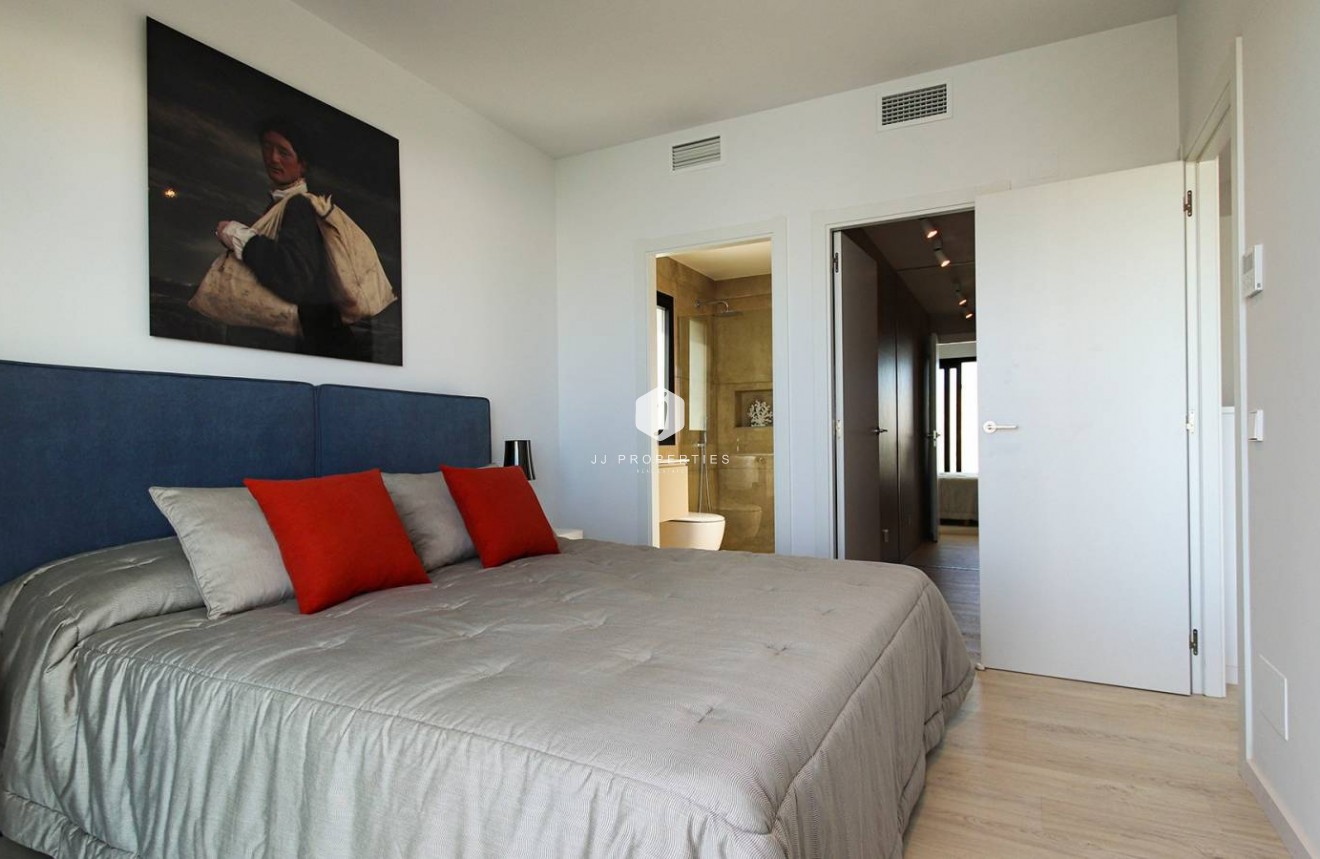 Resale - Villa -
Rojales - Inland