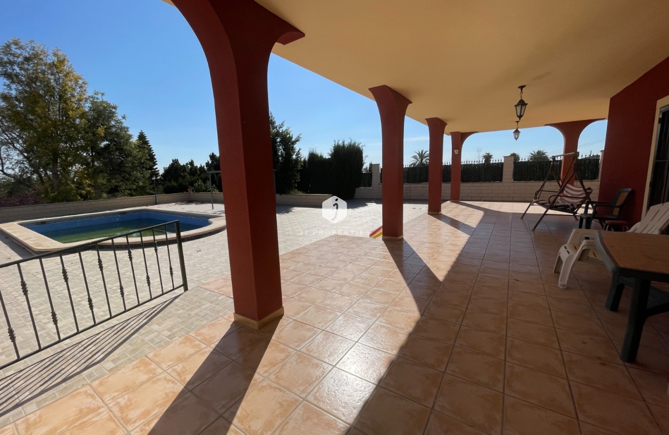 Resale - Villa -
Albatera - Inland
