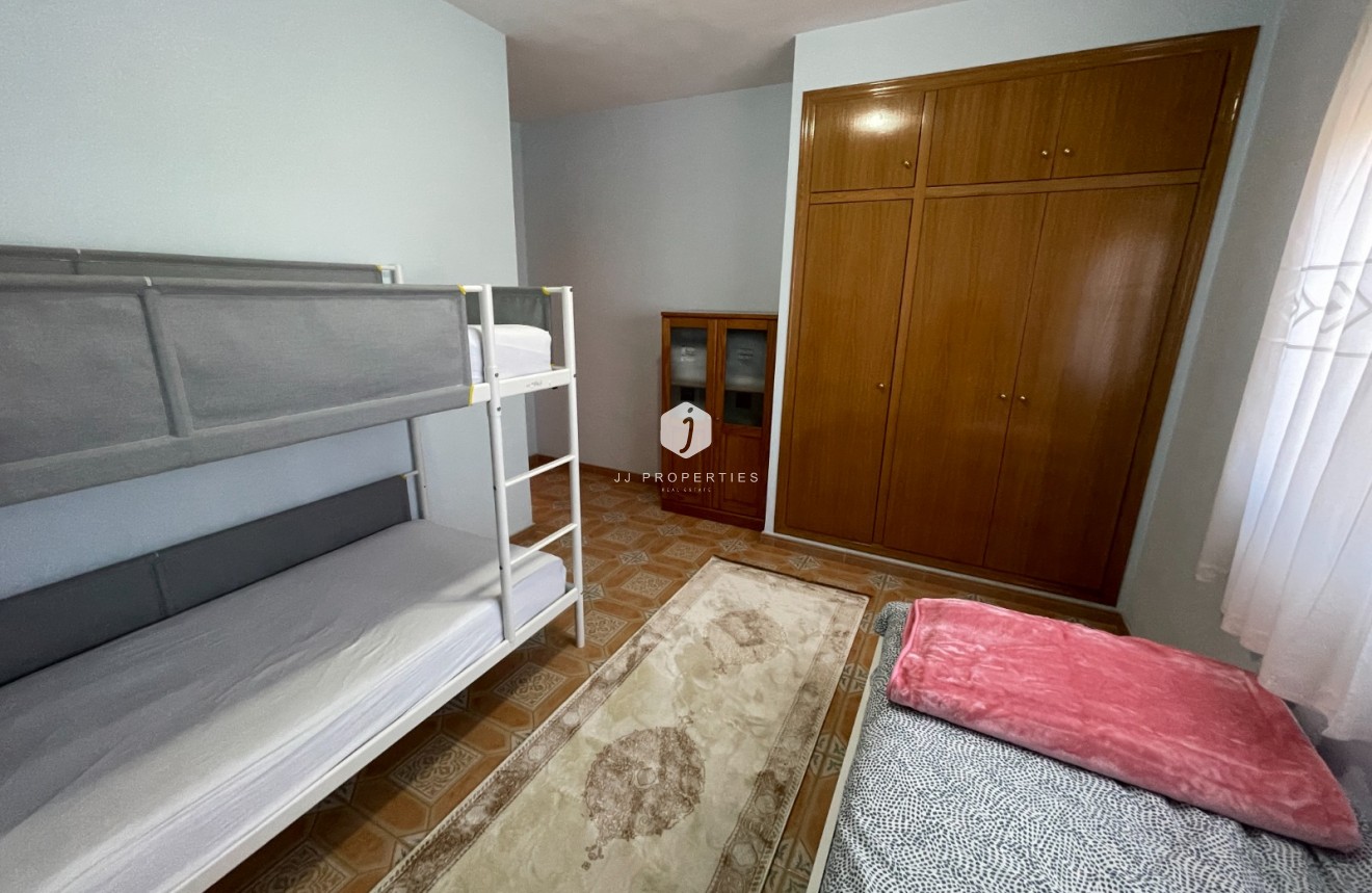 Resale - Villa -
Albatera - Inland