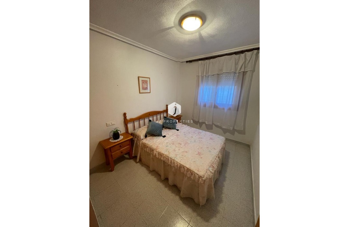 Aus zweiter Hand - Bungalow -
La Mata - Costa Blanca