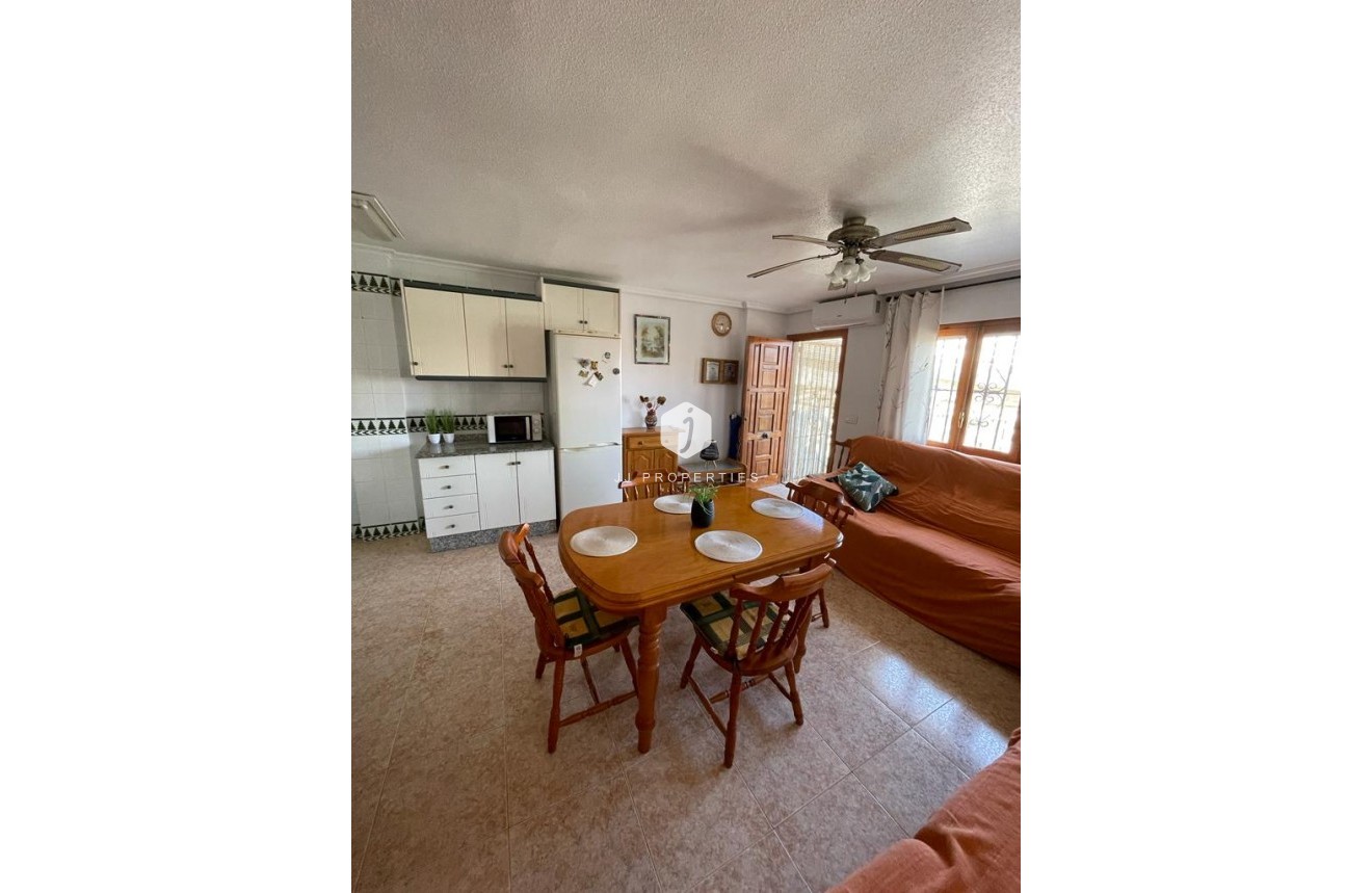 Aus zweiter Hand - Bungalow -
La Mata - Costa Blanca