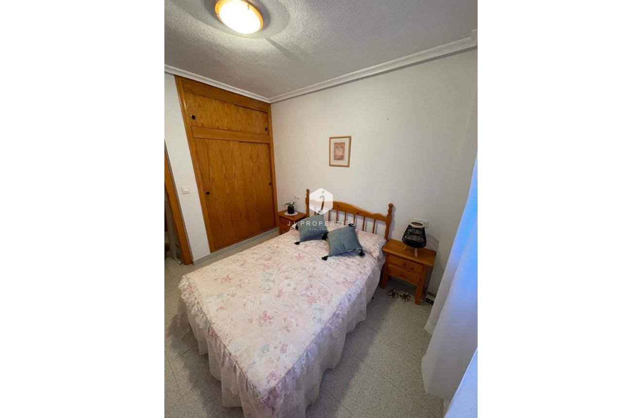 Aus zweiter Hand - Bungalow -
La Mata - Costa Blanca