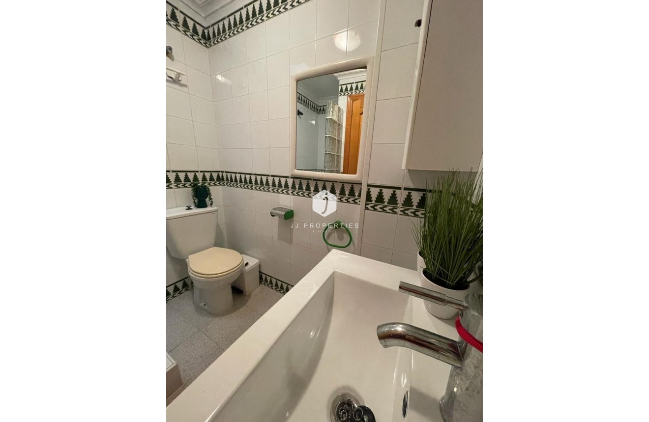 Aus zweiter Hand - Bungalow -
La Mata - Costa Blanca