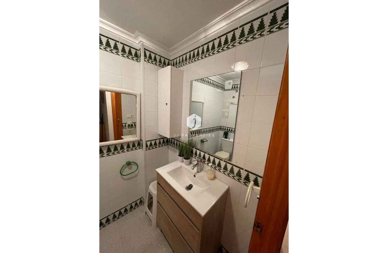 Aus zweiter Hand - Bungalow -
La Mata - Costa Blanca