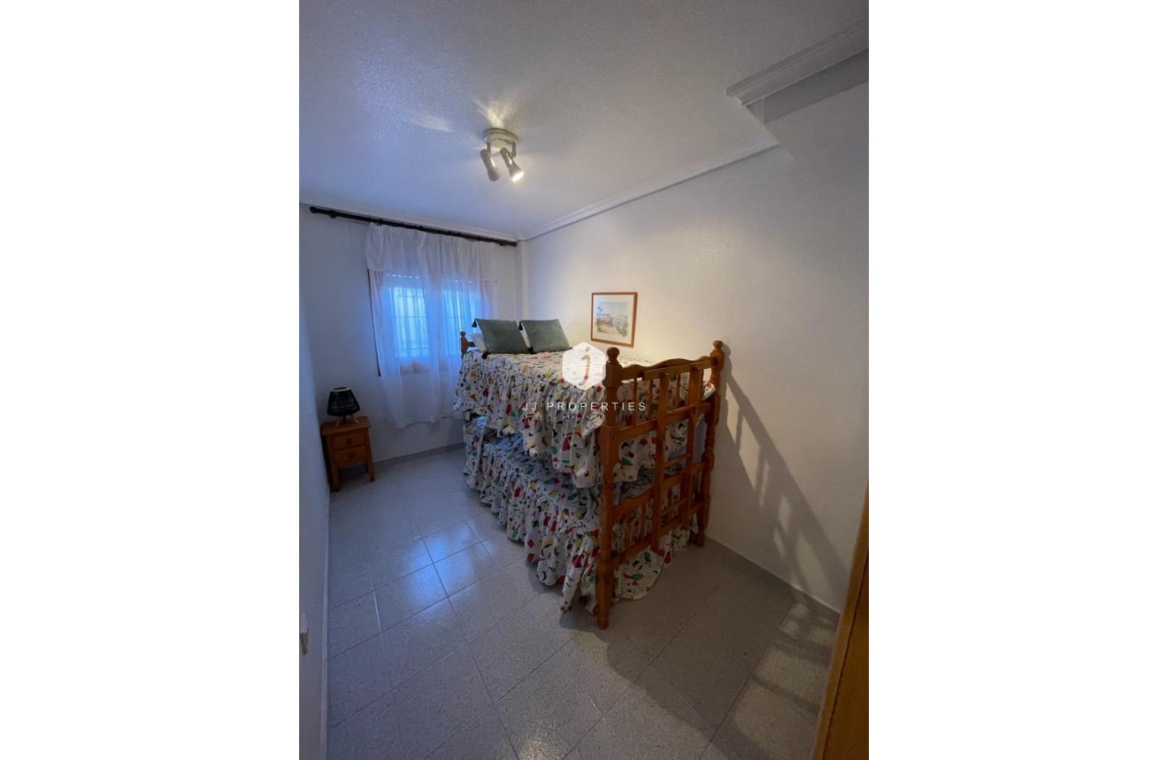 Aus zweiter Hand - Bungalow -
La Mata - Costa Blanca