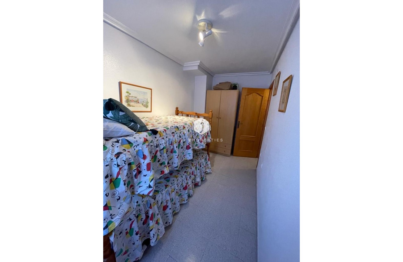 Aus zweiter Hand - Bungalow -
La Mata - Costa Blanca