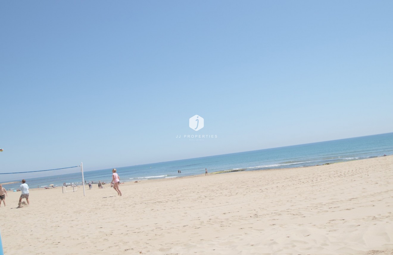 Aus zweiter Hand - Bungalow -
La Mata - Costa Blanca