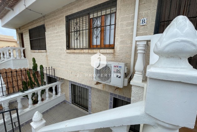 Aus zweiter Hand - Bungalow -
La Mata - Costa Blanca