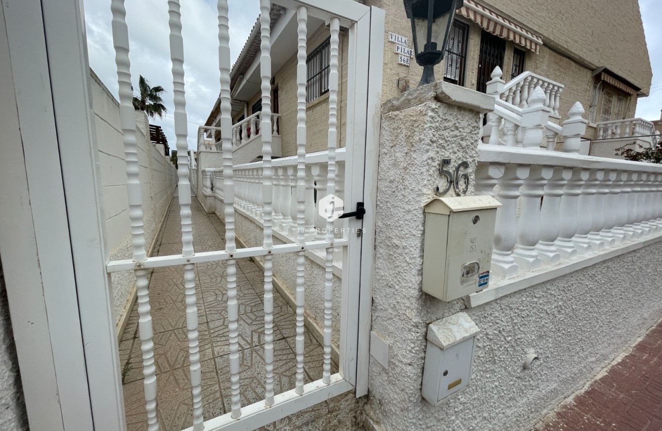 Aus zweiter Hand - Bungalow -
La Mata - Costa Blanca