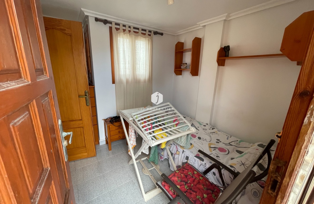 Aus zweiter Hand - Bungalow -
La Mata - Costa Blanca