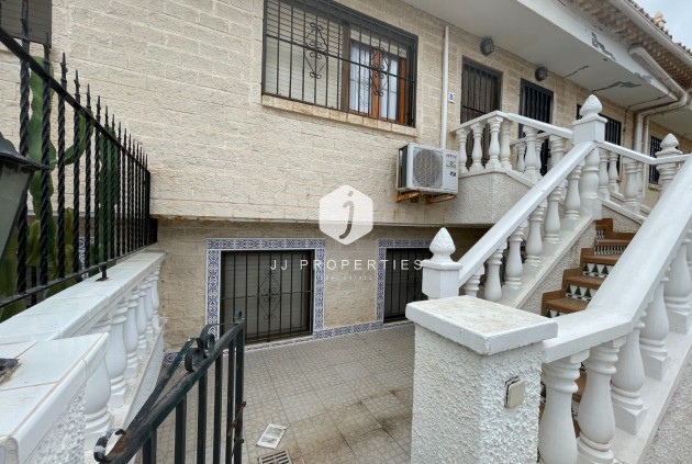 Aus zweiter Hand - Bungalow -
La Mata - Costa Blanca