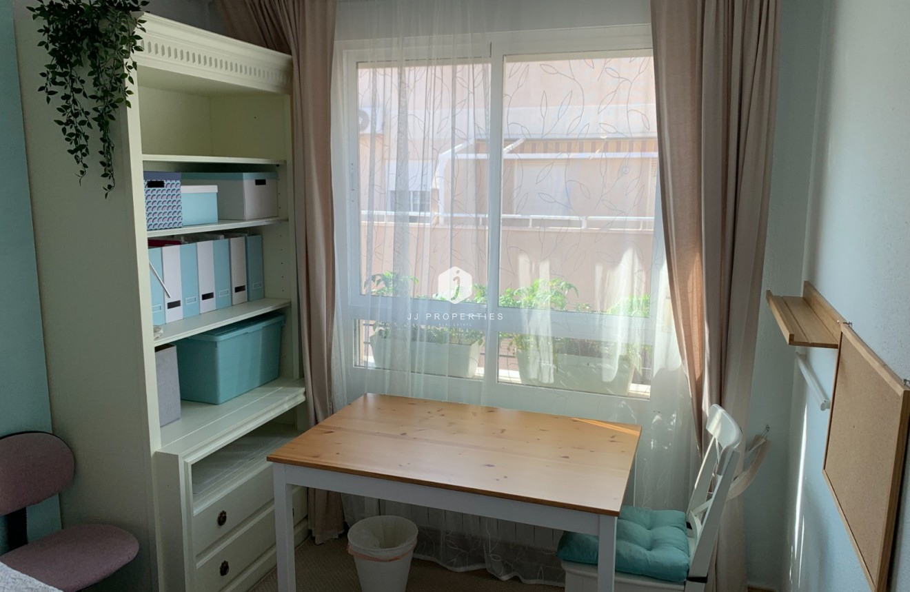 Resale - Apartment / flat -
Torrevieja - Costa Blanca