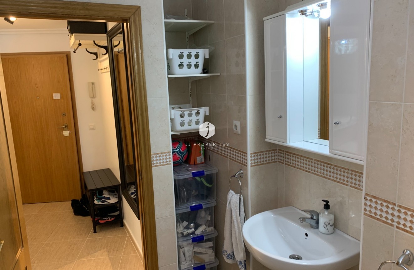 Resale - Apartment / flat -
Torrevieja - Costa Blanca