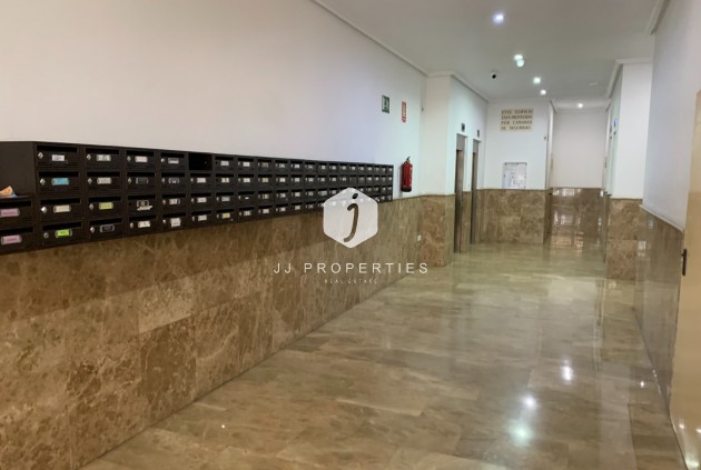 Resale - Apartment / flat -
Torrevieja - Costa Blanca
