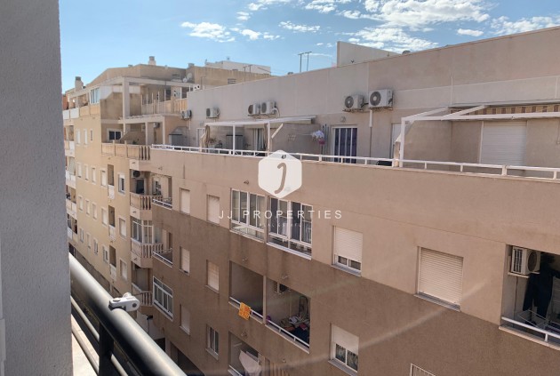 Resale - Apartment / flat -
Torrevieja - Costa Blanca