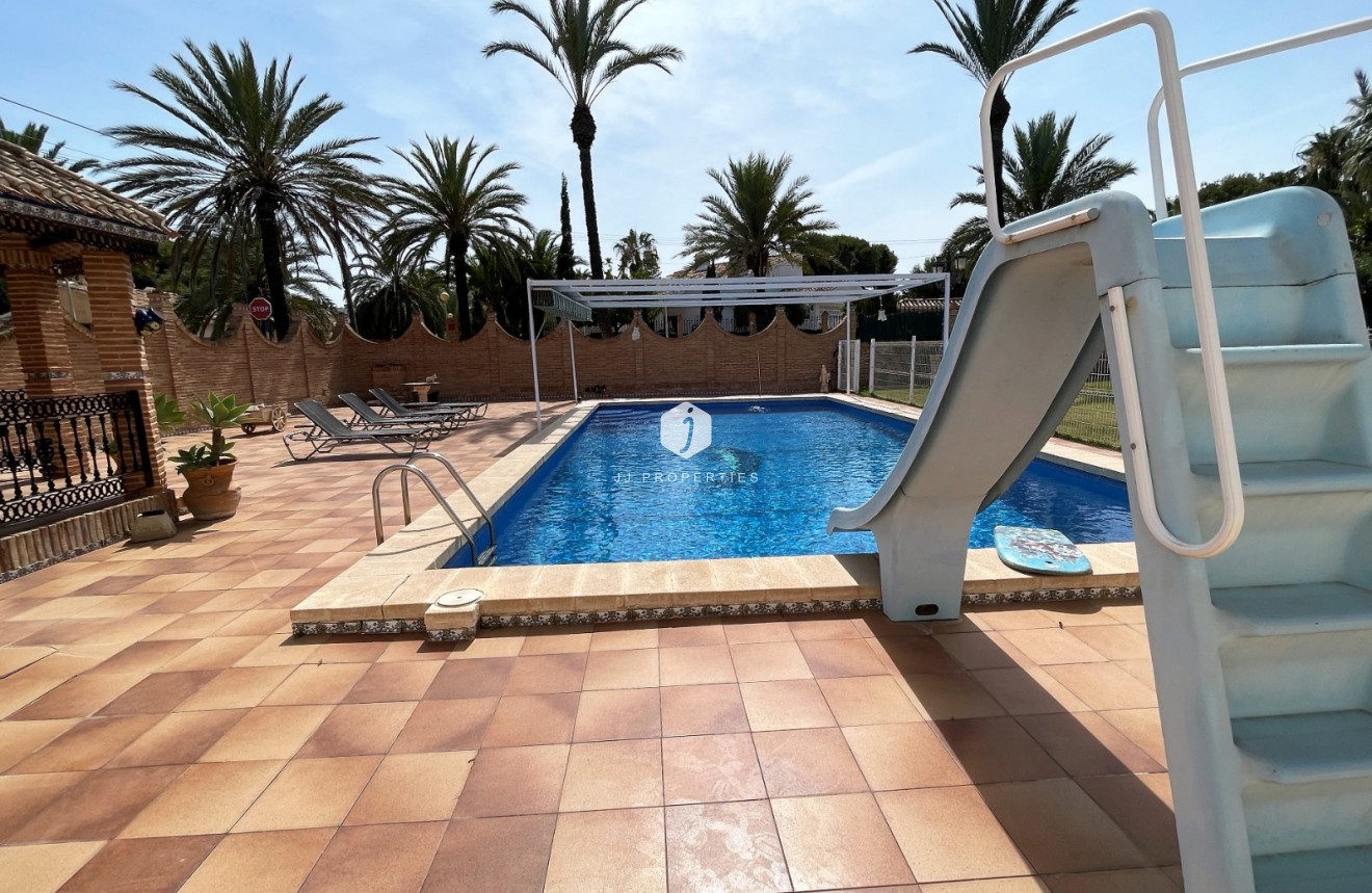 Z drugiej ręki - Villa -
Orihuela Costa - Costa Blanca