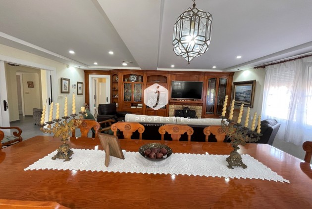 Z drugiej ręki - Villa -
Orihuela Costa - Costa Blanca