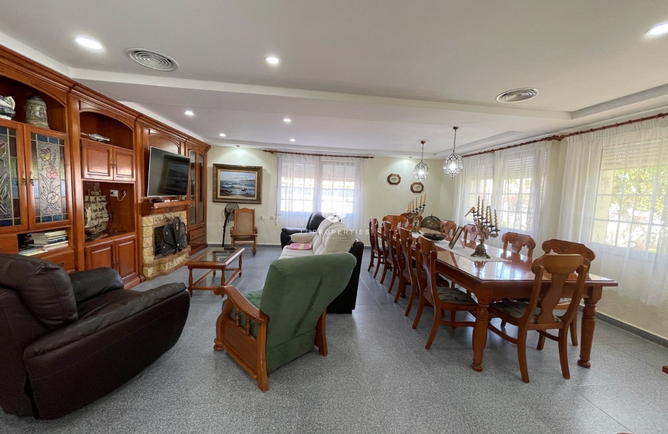 Z drugiej ręki - Villa -
Orihuela Costa - Costa Blanca