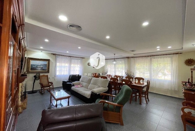 Z drugiej ręki - Villa -
Orihuela Costa - Costa Blanca