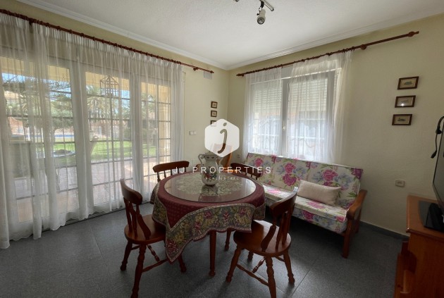 Z drugiej ręki - Villa -
Orihuela Costa - Costa Blanca