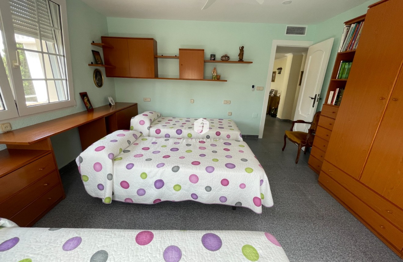 Z drugiej ręki - Villa -
Orihuela Costa - Costa Blanca