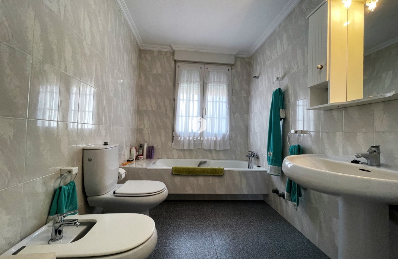 Z drugiej ręki - Villa -
Orihuela Costa - Costa Blanca