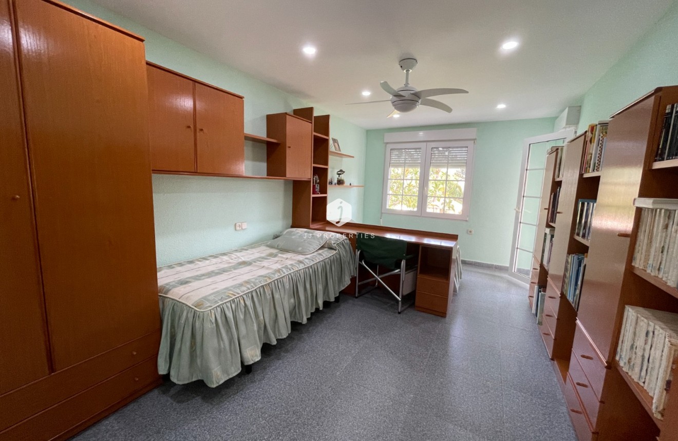 Z drugiej ręki - Villa -
Orihuela Costa - Costa Blanca