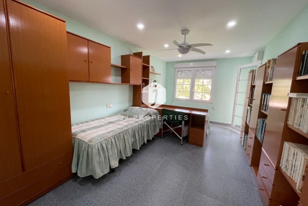 Z drugiej ręki - Villa -
Orihuela Costa - Costa Blanca