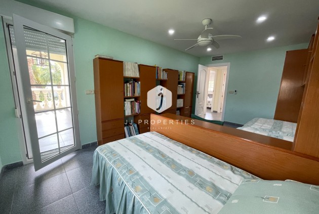 Z drugiej ręki - Villa -
Orihuela Costa - Costa Blanca