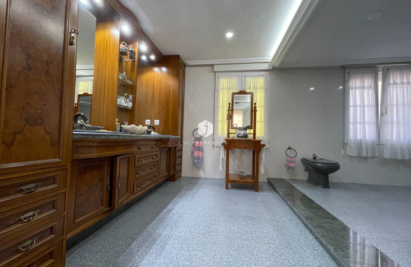 Z drugiej ręki - Villa -
Orihuela Costa - Costa Blanca