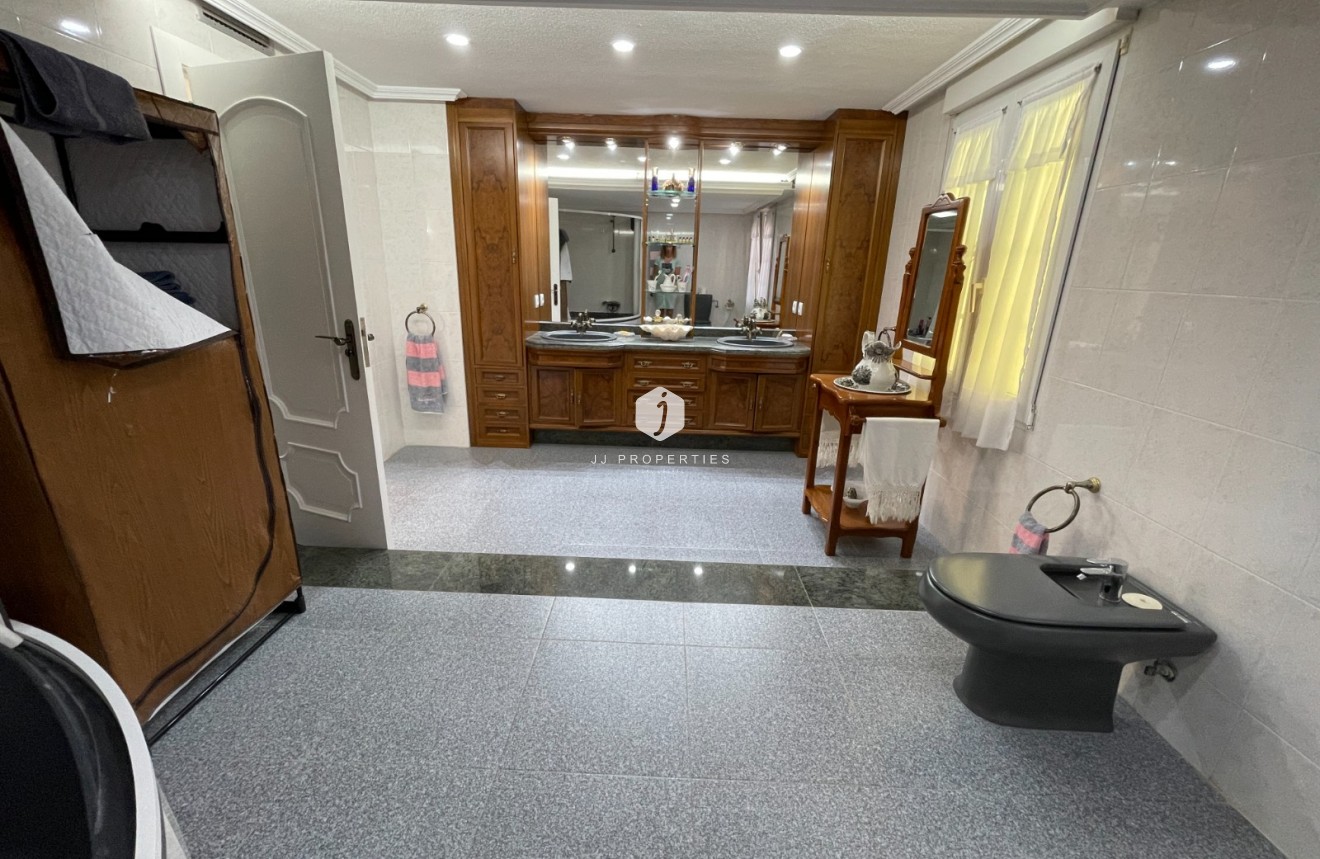 Z drugiej ręki - Villa -
Orihuela Costa - Costa Blanca