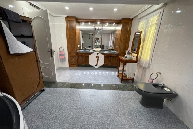 Z drugiej ręki - Villa -
Orihuela Costa - Costa Blanca