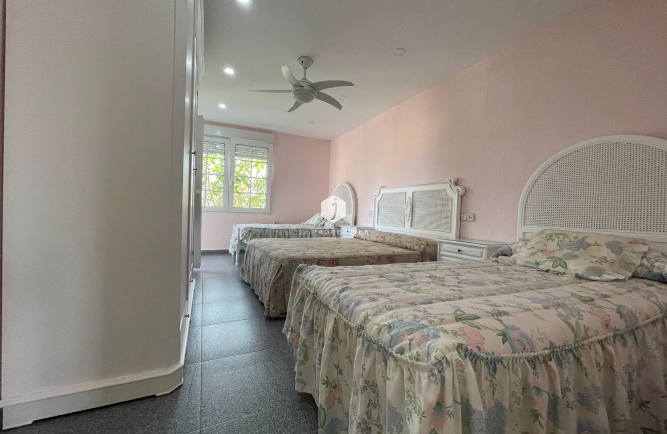 Z drugiej ręki - Villa -
Orihuela Costa - Costa Blanca