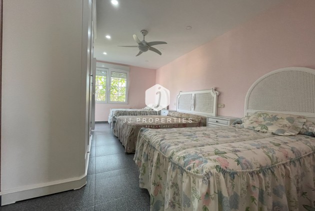 Z drugiej ręki - Villa -
Orihuela Costa - Costa Blanca