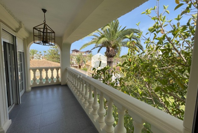 Z drugiej ręki - Villa -
Orihuela Costa - Costa Blanca